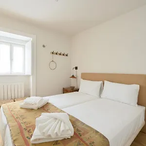 https://all-the-best-bairro-alto-1.hotels-lisbon-portugal.com
